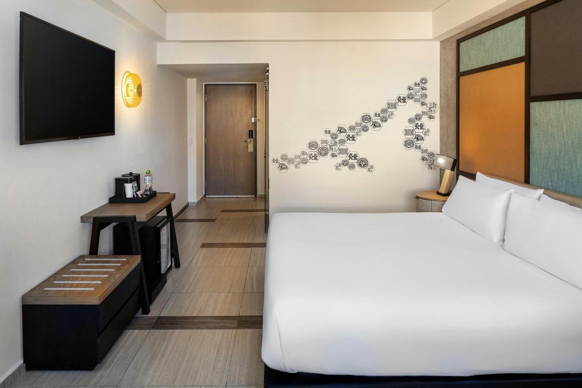 Renovated Aloft Hotel 4*