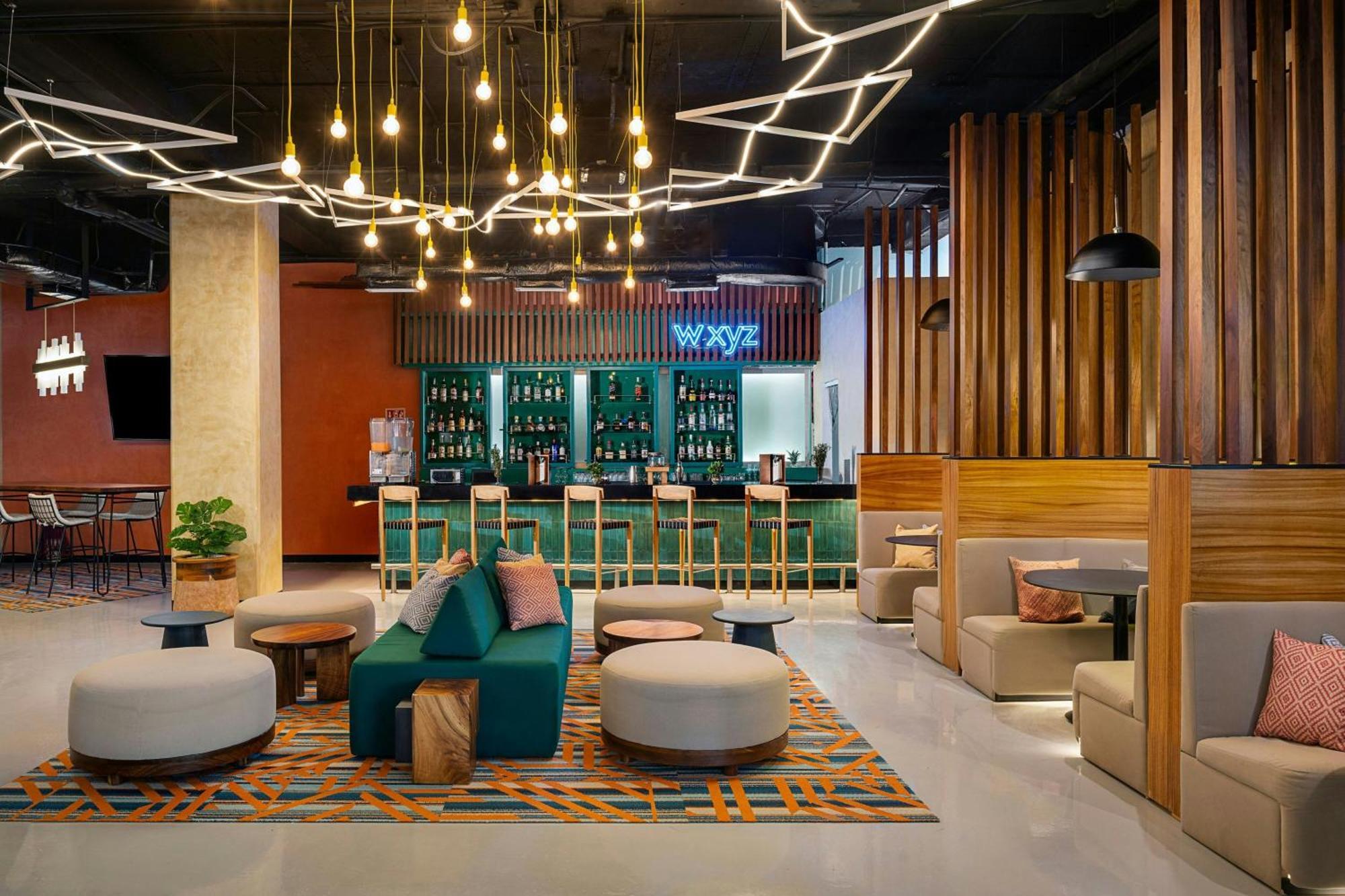 Hotel Renovated Aloft 4*